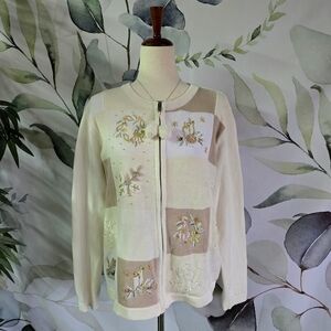 BASIC EDITIONS | Holiday Sweater in Cream, Tan, and White sz L